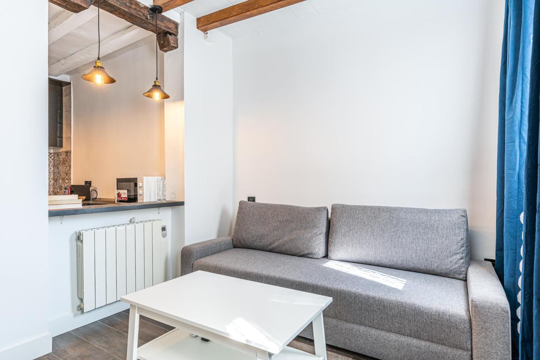 Vr Estudios Apartments Madrid Bagian luar foto