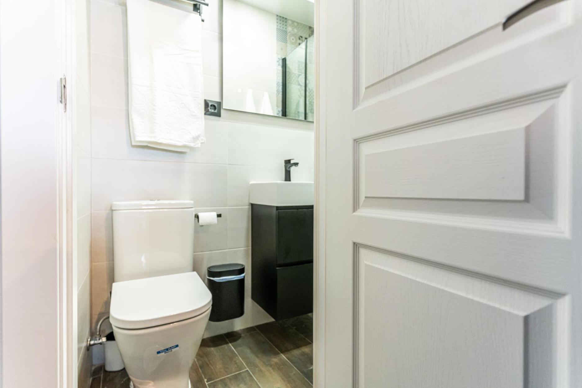 Vr Estudios Apartments Madrid Bagian luar foto