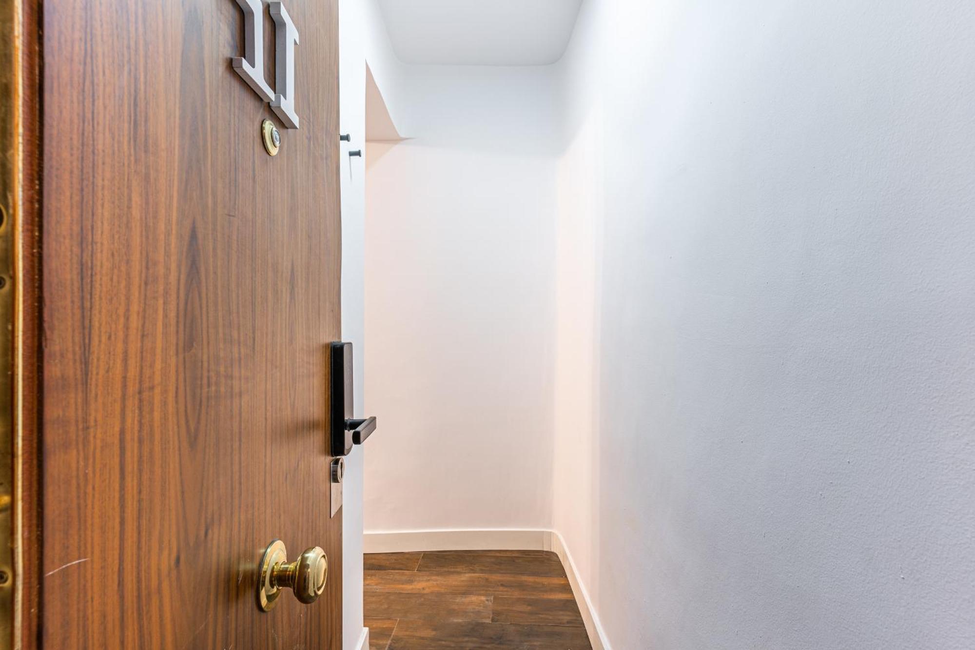 Vr Estudios Apartments Madrid Bagian luar foto
