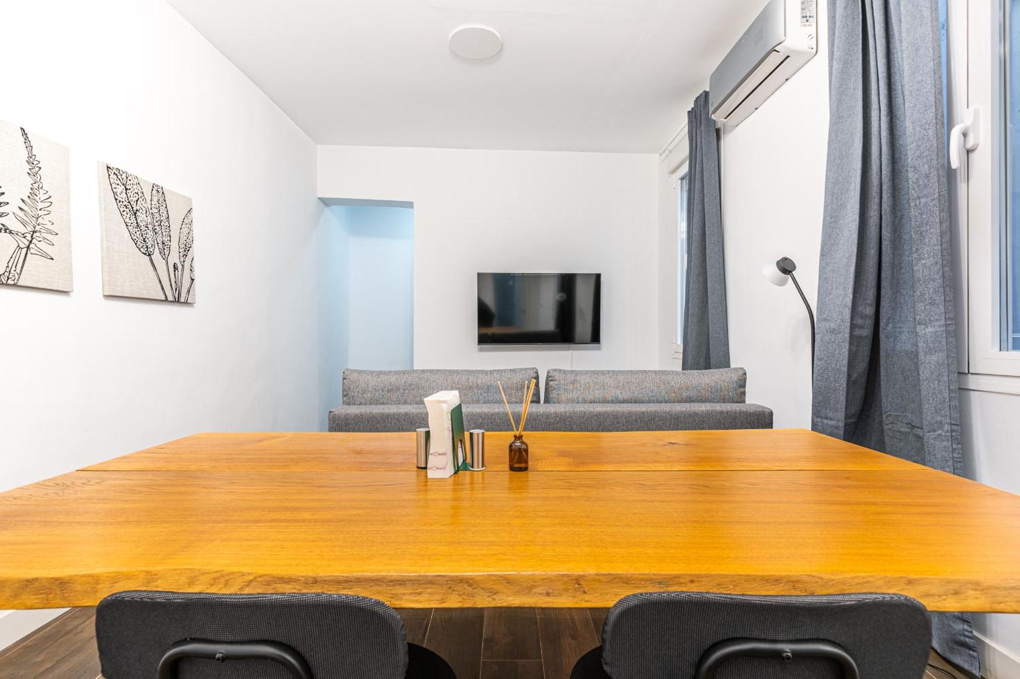 Vr Estudios Apartments Madrid Bagian luar foto
