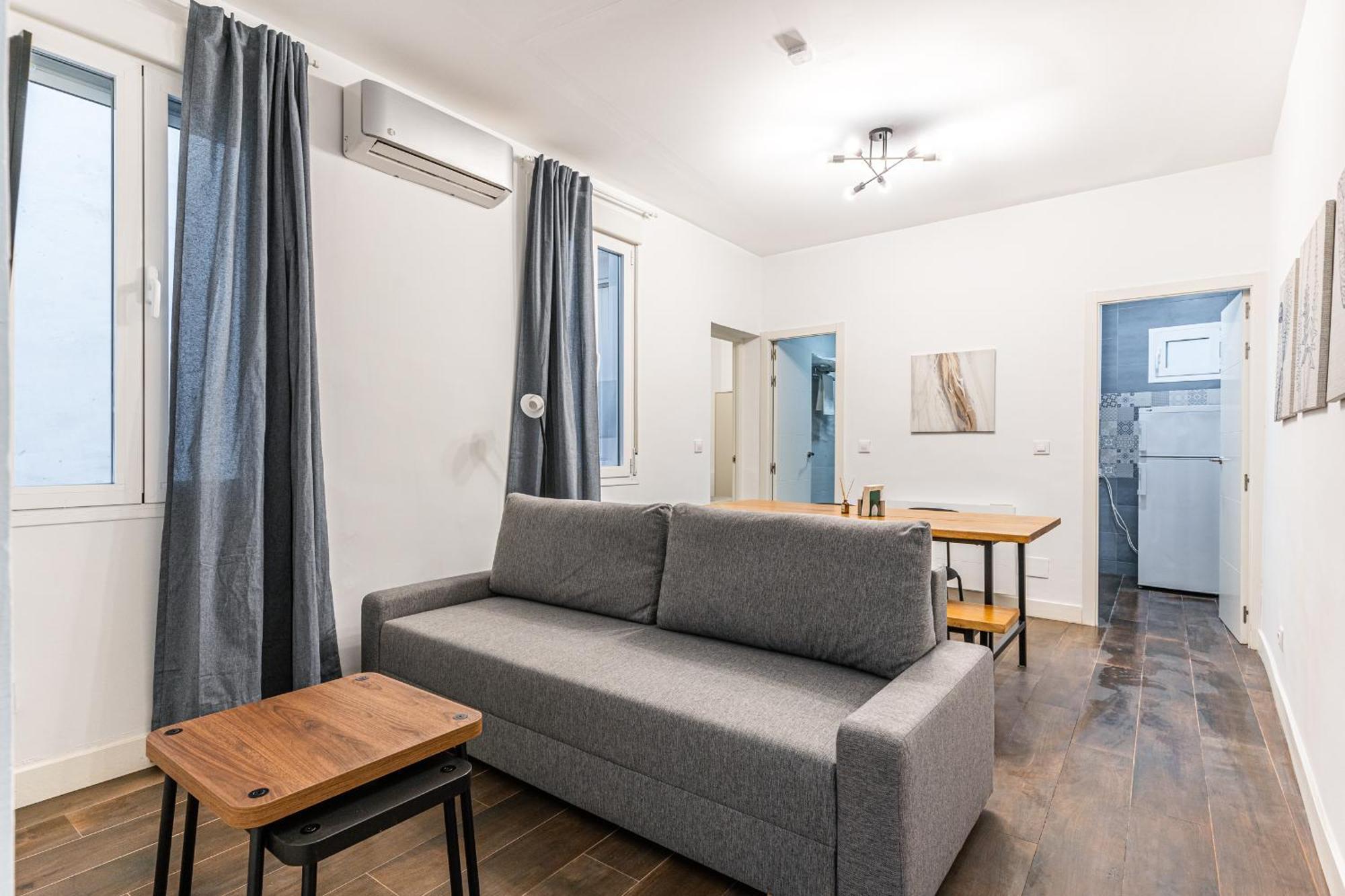 Vr Estudios Apartments Madrid Bagian luar foto