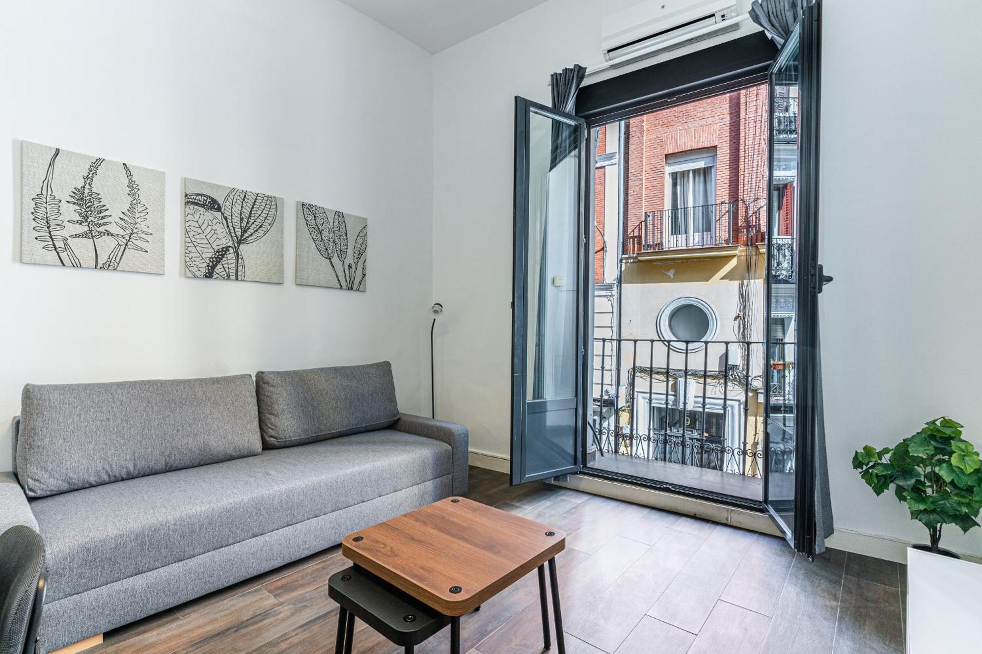 Vr Estudios Apartments Madrid Bagian luar foto