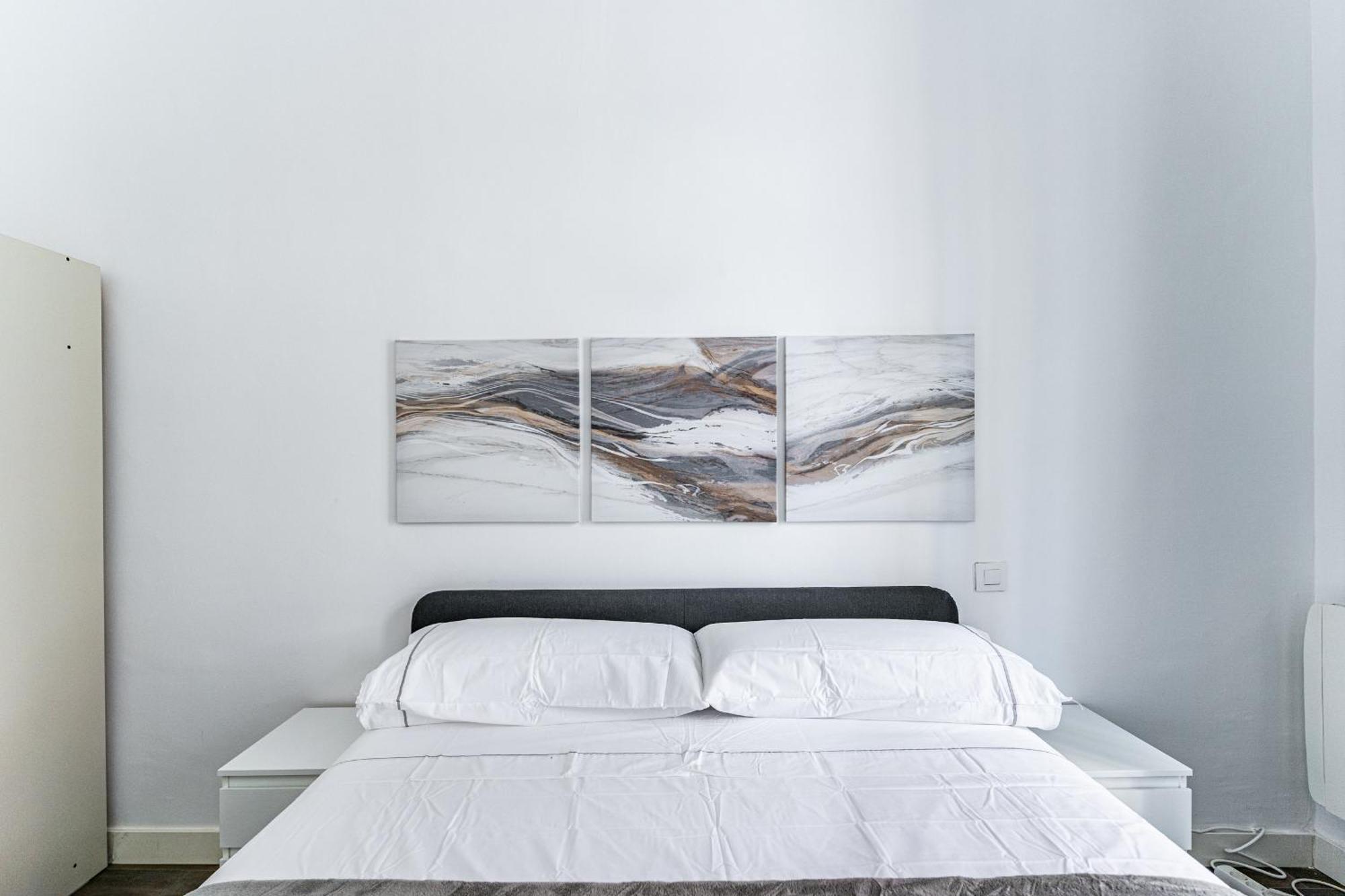 Vr Estudios Apartments Madrid Bagian luar foto