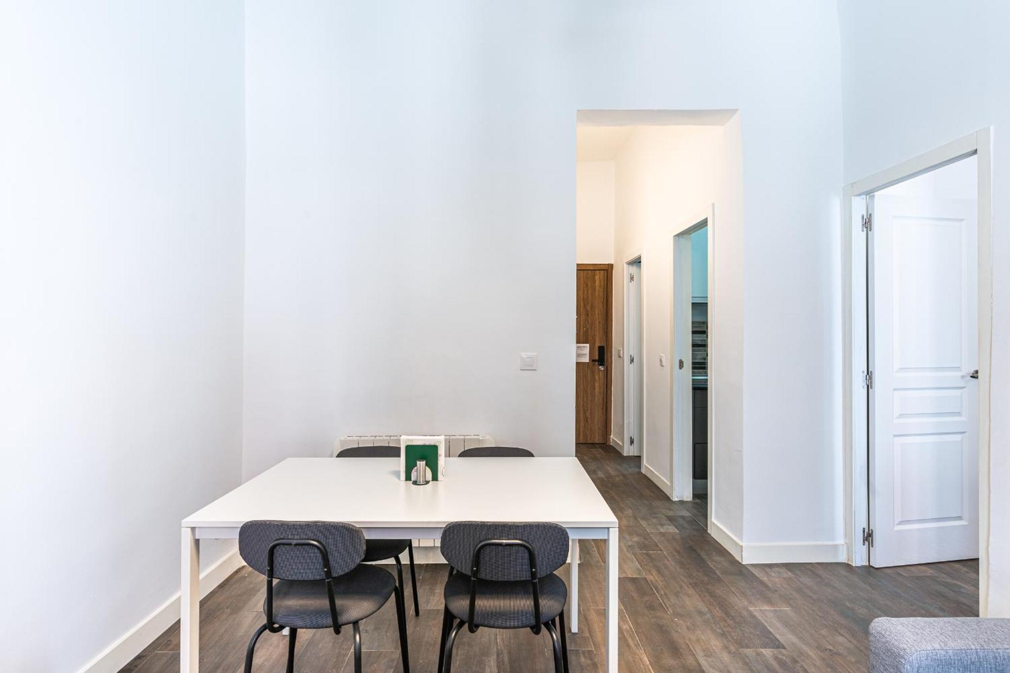 Vr Estudios Apartments Madrid Bagian luar foto