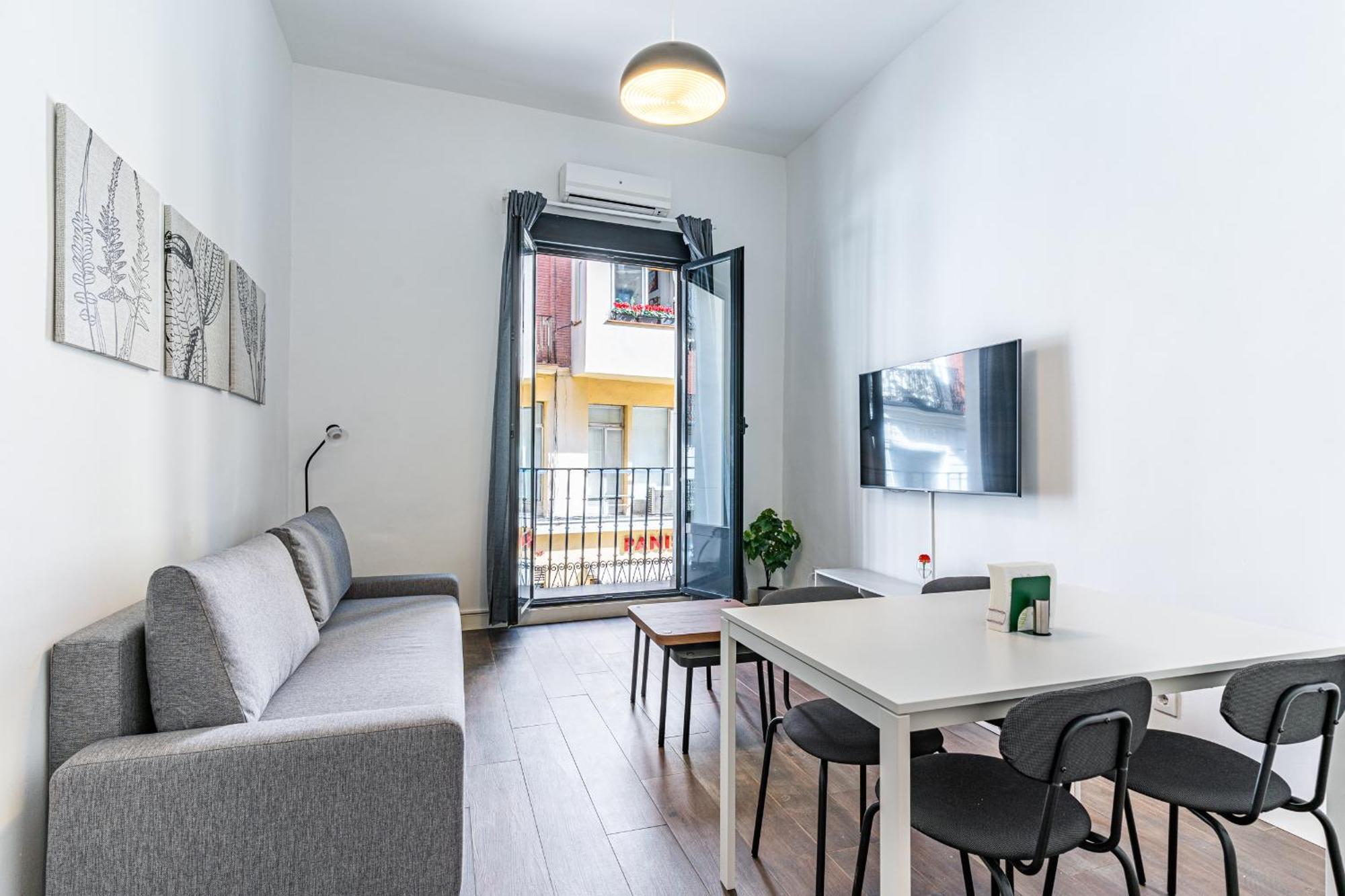 Vr Estudios Apartments Madrid Bagian luar foto