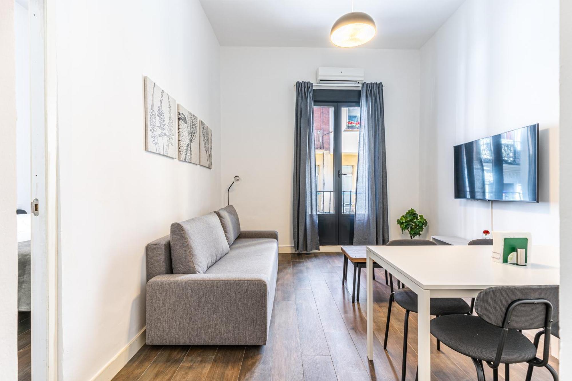 Vr Estudios Apartments Madrid Bagian luar foto