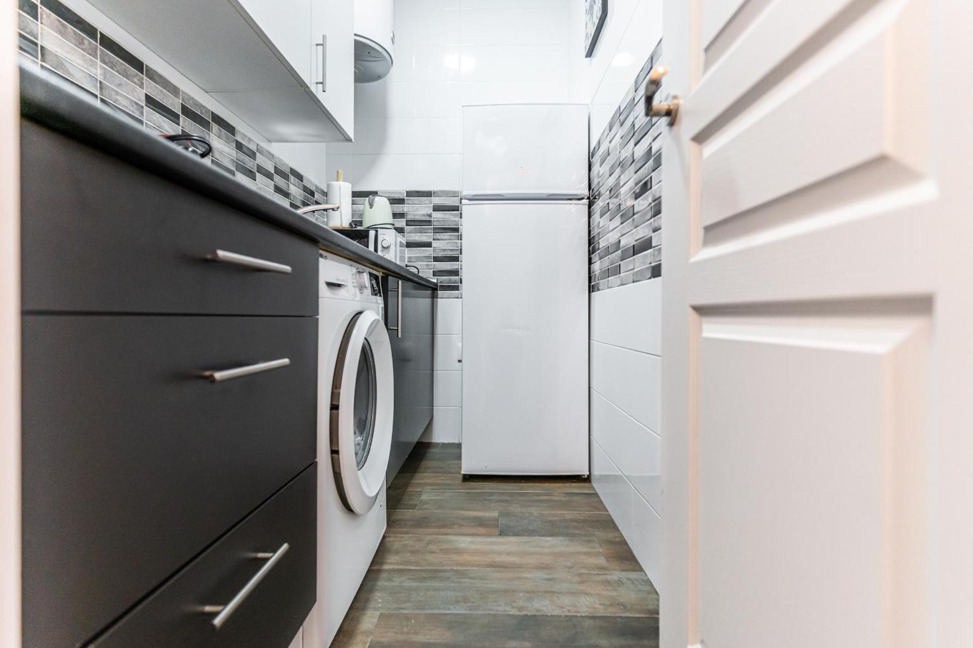 Vr Estudios Apartments Madrid Bagian luar foto