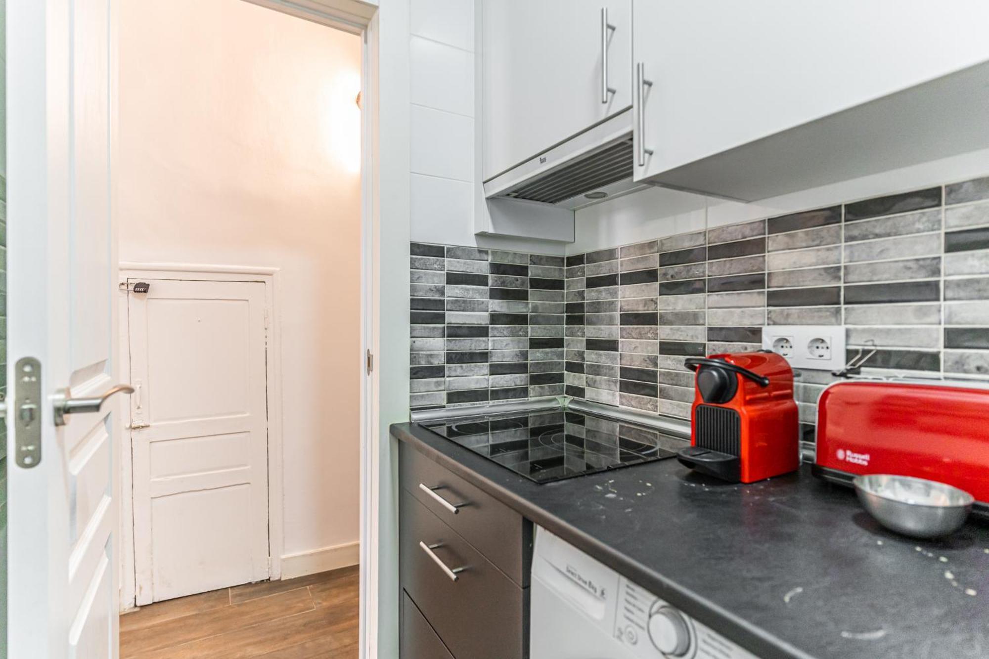 Vr Estudios Apartments Madrid Bagian luar foto