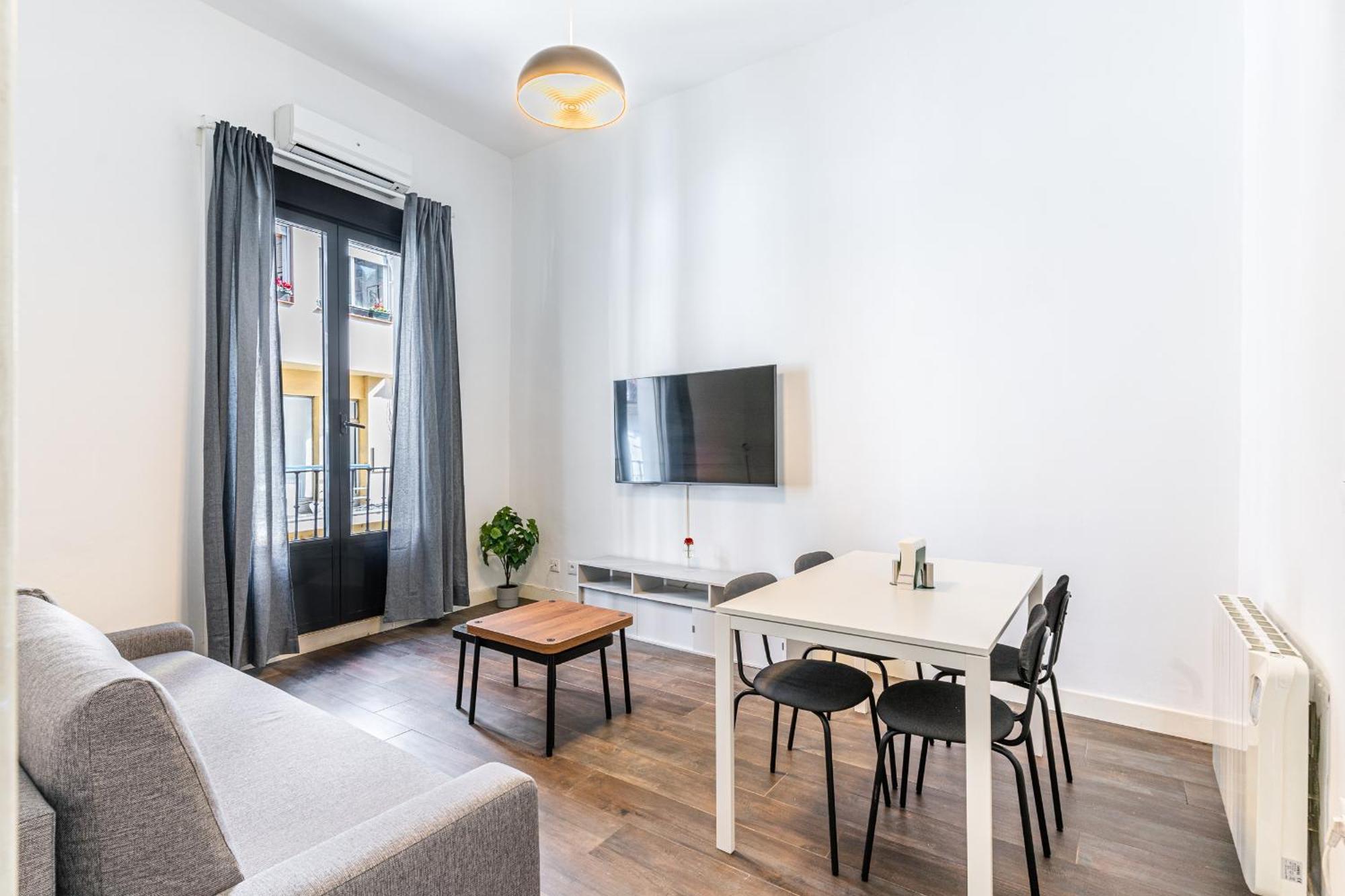 Vr Estudios Apartments Madrid Bagian luar foto